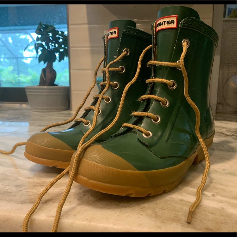 Short Lace-Up Hunter Rain Boots